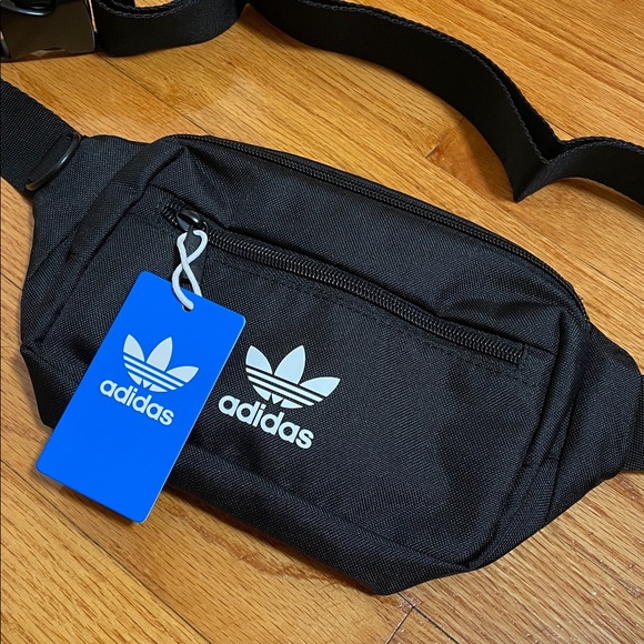 Adidas Originals Black Belt Waist Pack Bag with White Logo Fanny Pack - Picture 1 of 9